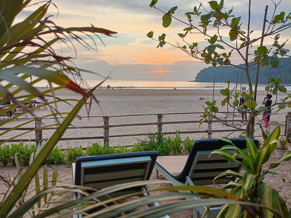 The Coast Beach Resort Agonda Kültér fotó