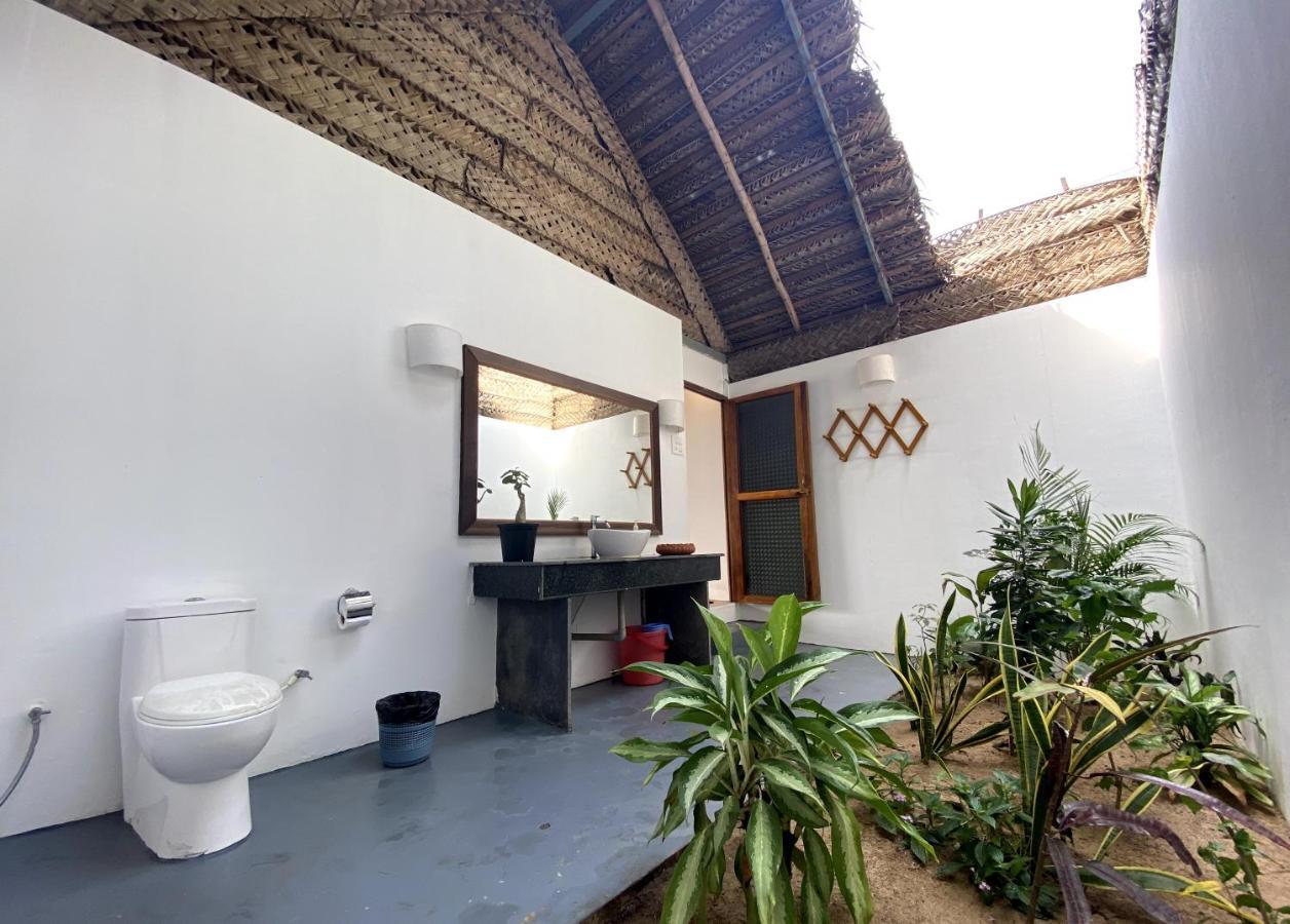 The Coast Beach Resort Agonda Kültér fotó