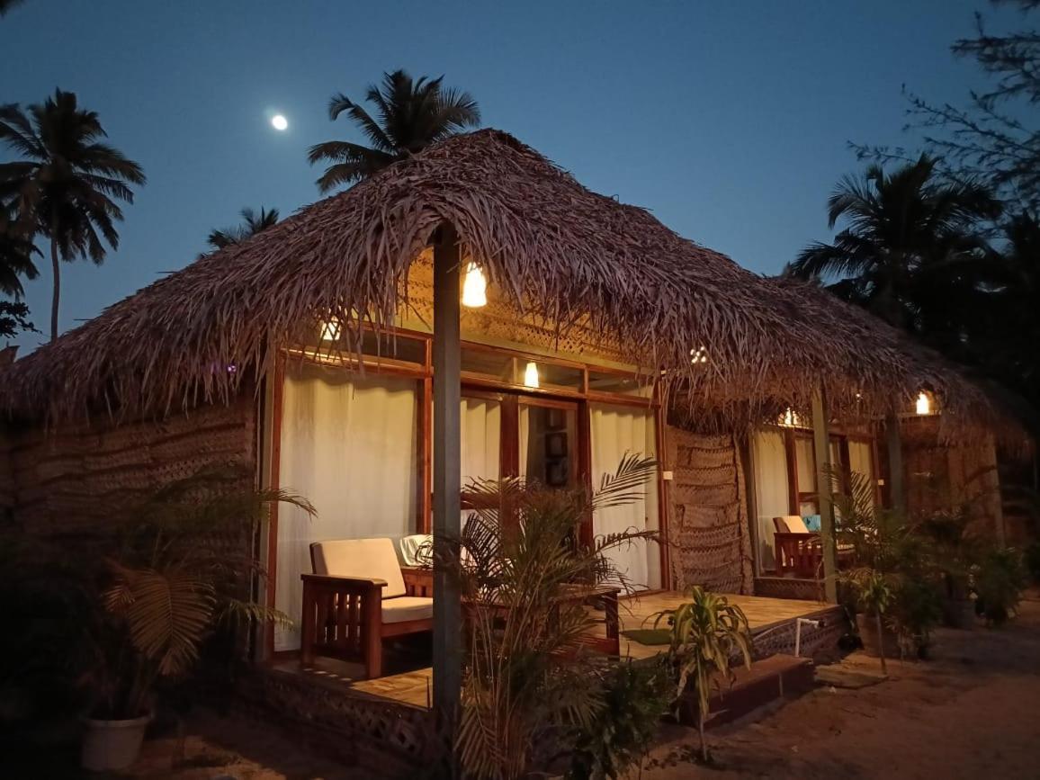The Coast Beach Resort Agonda Kültér fotó