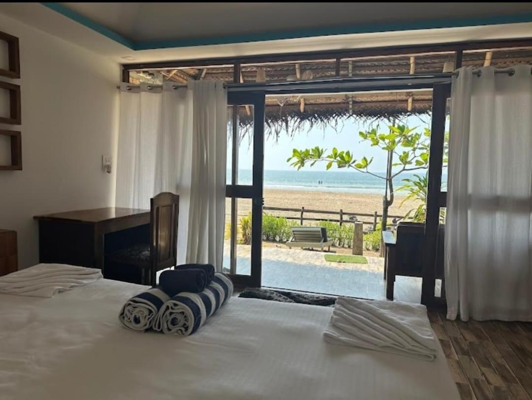 The Coast Beach Resort Agonda Kültér fotó
